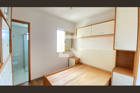 Suíte  de apartamento para alugar com 3 quartos, 118m² em Vila Bertioga, São Paulo