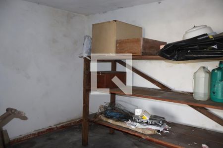Casa à venda com 320m², 3 quartos e 6 vagas Casa à venda com 320m², 3 quartos e 6 vagasEstoque