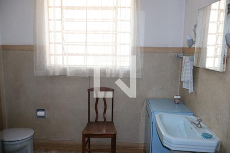 Casa à venda com 320m², 3 quartos e 6 vagas Casa à venda com 320m², 3 quartos e 6 vagasBanheiro