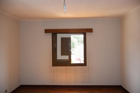 Casa à venda com 320m², 3 quartos e 6 vagas Casa à venda com 320m², 3 quartos e 6 vagasQuarto