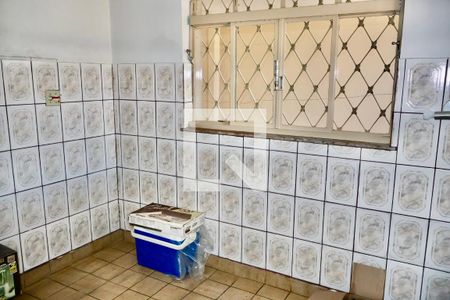 Casa à venda com 320m², 3 quartos e 6 vagas Casa à venda com 320m², 3 quartos e 6 vagasDispensa