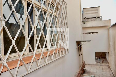 Casa à venda com 320m², 3 quartos e 6 vagas Casa à venda com 320m², 3 quartos e 6 vagasCorredor