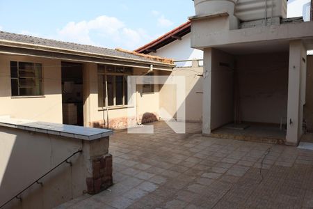 Casa à venda com 320m², 3 quartos e 6 vagas Casa à venda com 320m², 3 quartos e 6 vagasQuintal