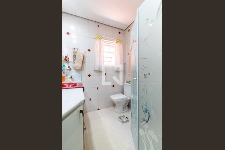 Casa à venda com 257m², 5 quartos e 4 vagas Casa à venda com 257m², 5 quartos e 4 vagasSuíte - Banheiro
