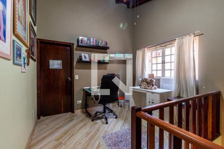 Casa à venda com 257m², 5 quartos e 4 vagas Casa à venda com 257m², 5 quartos e 4 vagasEscritório