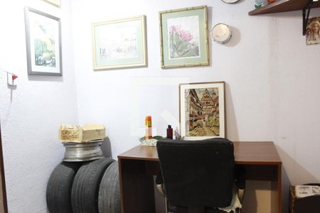 Casa à venda com 300m², 6 quartos e sem vagaCasa 2- Escritório-Hall dos Quartos