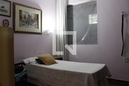 Casa à venda com 300m², 6 quartos e sem vagaCasa 2- Quarto 2