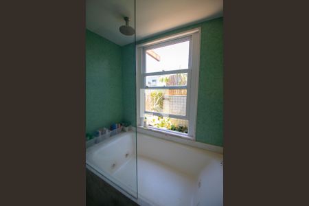 Apartamento à venda com 490m², 4 quartos e 4 vagas Apartamento à venda com 490m², 4 quartos e 4 vagasBanheiro da Suíte Master - banheira