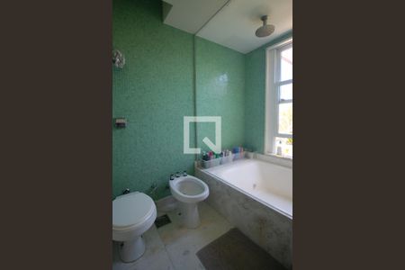 Apartamento à venda com 490m², 4 quartos e 4 vagas Apartamento à venda com 490m², 4 quartos e 4 vagasBanheiro da Suíte Master - vaso