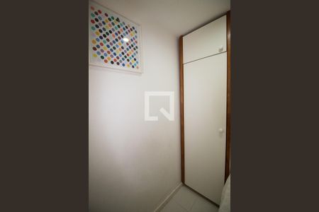 Apartamento à venda com 490m², 4 quartos e 4 vagas Apartamento à venda com 490m², 4 quartos e 4 vagasQuarto 1 da Área de serviço