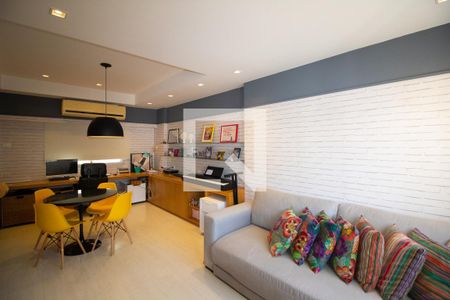 Apartamento à venda com 490m², 4 quartos e 4 vagas Apartamento à venda com 490m², 4 quartos e 4 vagasQuarto