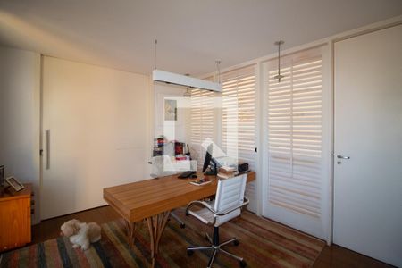 Apartamento à venda com 490m², 4 quartos e 4 vagas Apartamento à venda com 490m², 4 quartos e 4 vagasEscritório da Suite Master