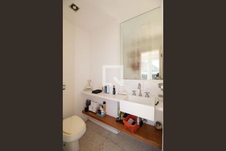 Apartamento à venda com 490m², 4 quartos e 4 vagas Apartamento à venda com 490m², 4 quartos e 4 vagasLavabo da cobertura