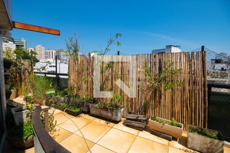 Apartamento à venda com 490m², 4 quartos e 4 vagas Apartamento à venda com 490m², 4 quartos e 4 vagasVaranda da Suite Master