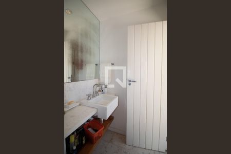 Apartamento à venda com 490m², 4 quartos e 4 vagas Apartamento à venda com 490m², 4 quartos e 4 vagasLavabo da cobertura