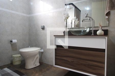 Casa à venda com 250m², 3 quartos e 2 vagasBanheiro