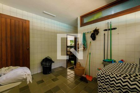 Casa de condomínio à venda com 800m², 4 quartos e 5 vagasÁrea de Serviço