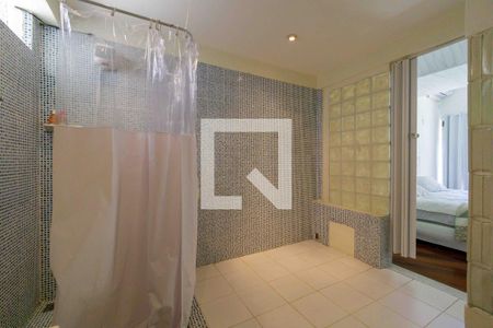 Casa de condomínio à venda com 800m², 4 quartos e 5 vagasBanheiro Suíte 1