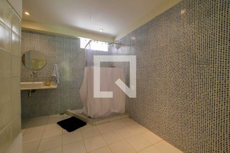 Casa de condomínio à venda com 800m², 4 quartos e 5 vagasBanheiro Suíte 1