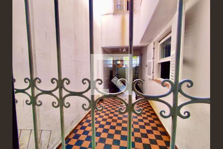 Casa à venda com 220m², 5 quartos e 1 vagaSuíte vista