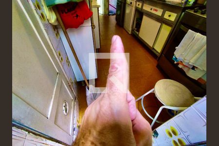 Casa à venda com 220m², 5 quartos e 1 vagaÁrea de Serviço