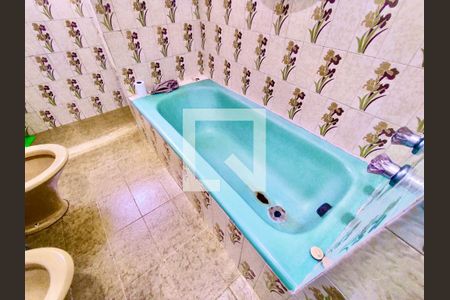 Casa à venda com 220m², 5 quartos e 1 vagaBanheiro social