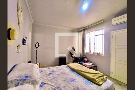 Casa à venda com 220m², 5 quartos e 1 vagaSuíte