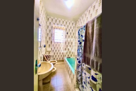 Casa à venda com 220m², 5 quartos e 1 vagaBanheiro social