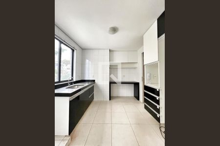 Apartamento à venda com 180m², 4 quartos e 3 vagas Apartamento à venda com 180m², 4 quartos e 3 vagasCozinha
