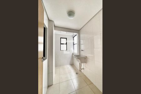 Apartamento à venda com 180m², 4 quartos e 3 vagas Apartamento à venda com 180m², 4 quartos e 3 vagasÁrea de Serviço