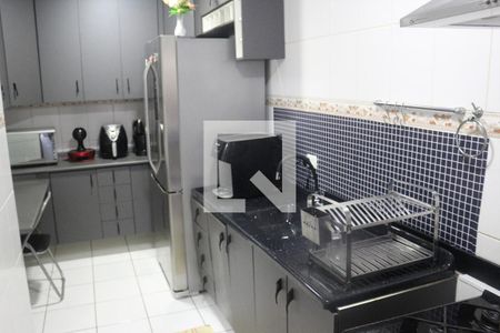 Apartamento à venda com 71m², 2 quartos e 2 vagasCozinha