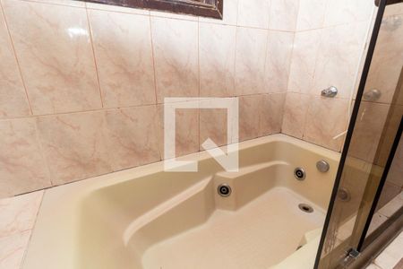 Casa à venda com 270m², 5 quartos e 2 vagasBanheiro da Suíte 1