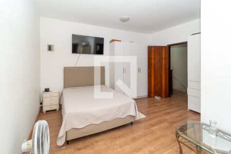 Casa à venda com 270m², 5 quartos e 2 vagasQuarto 1 (Suíte 1)