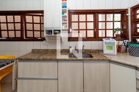 Casa à venda com 270m², 5 quartos e 2 vagasCozinha