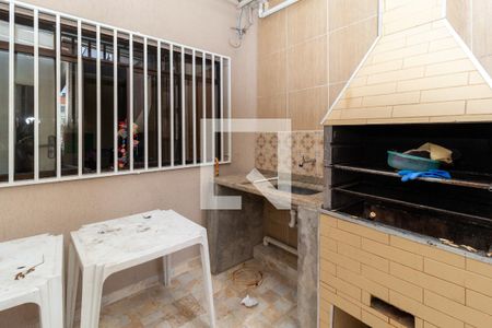 Casa à venda com 270m², 5 quartos e 2 vagasChurrasqueira