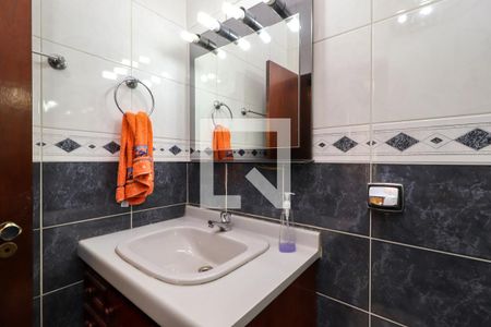 Casa à venda com 280m², 4 quartos e 3 vagasBanheiro 4