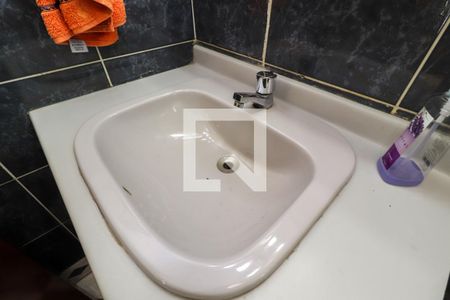 Casa à venda com 280m², 4 quartos e 3 vagasBanheiro 4