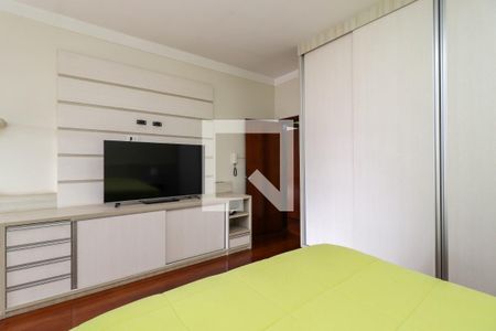 Casa à venda com 280m², 4 quartos e 3 vagasSuíte 1