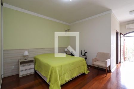 Casa à venda com 280m², 4 quartos e 3 vagasSuíte 1