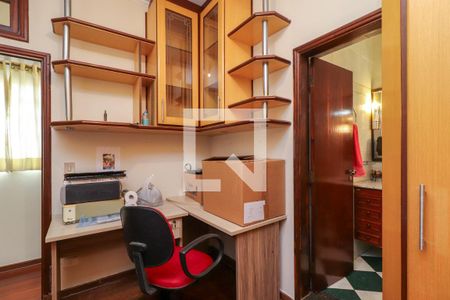 Casa à venda com 280m², 4 quartos e 3 vagasSuíte 3