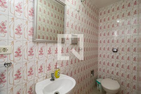 Casa à venda com 280m², 4 quartos e 3 vagasBanheiro de Serviço