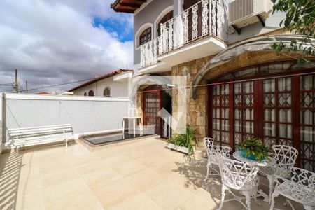 Casa à venda com 280m², 4 quartos e 3 vagasVaranda