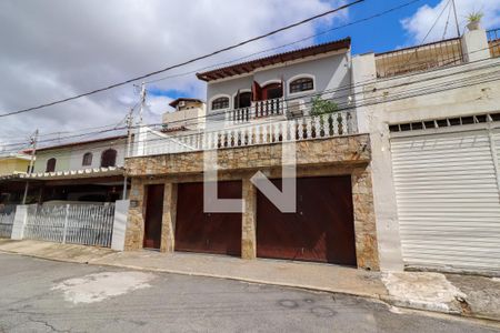 Casa à venda com 280m², 4 quartos e 3 vagasFachada