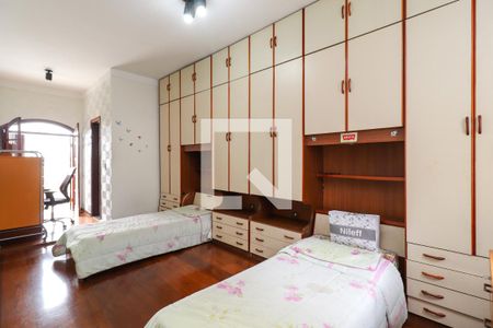 Casa à venda com 280m², 4 quartos e 3 vagasSuíte 2