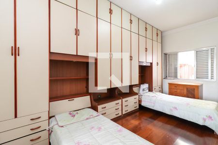 Casa à venda com 280m², 4 quartos e 3 vagasSuíte 2