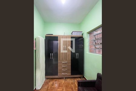 Casa à venda com 168m², 3 quartos e 2 vagas Casa à venda com 168m², 3 quartos e 2 vagasQuarto de serviço