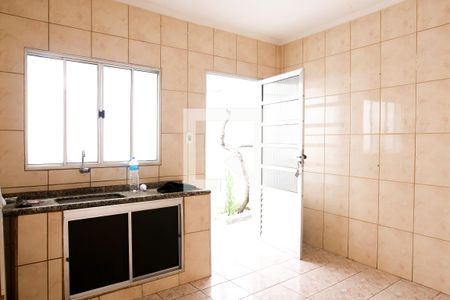 Casa à venda com 120m², 1 quarto e 2 vagas Casa à venda com 120m², 1 quarto e 2 vagasCozinha