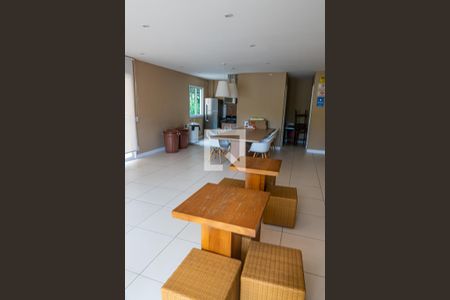 Apartamento para alugar com 49m², 2 quartos e 1 vaga Apartamento para alugar com 49m², 2 quartos e 1 vagaÁrea comum - Salão de festas