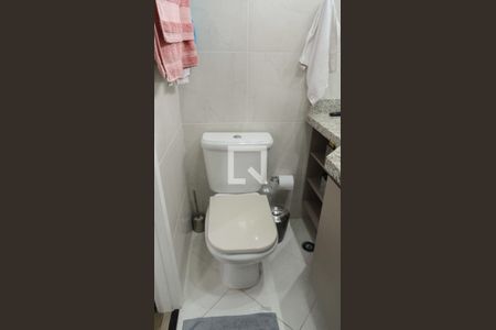 Apartamento à venda com 73m², 3 quartos e 2 vagas Apartamento à venda com 73m², 3 quartos e 2 vagasBanheiro