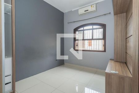 Suíte de casa à venda com 4 quartos, 190m² em Cambuci, São Paulo